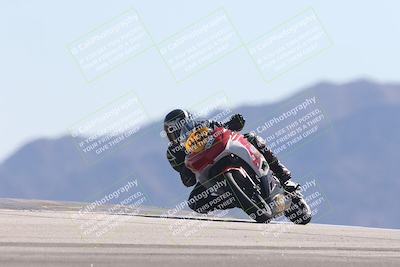 media/Oct-30-2025-Racers Edge (Thu) [[dabbdaf680]]/3-B Group/Session 4 Turn 9/